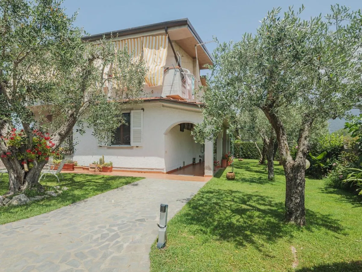 Apartment Bernardini By Interhome Cinquale Italy