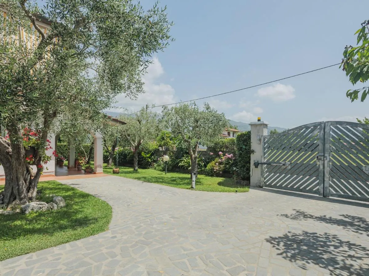 Apartment Bernardini By Interhome Cinquale